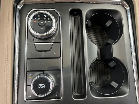 Used 2024 Ford Expedition Max XLT image 51