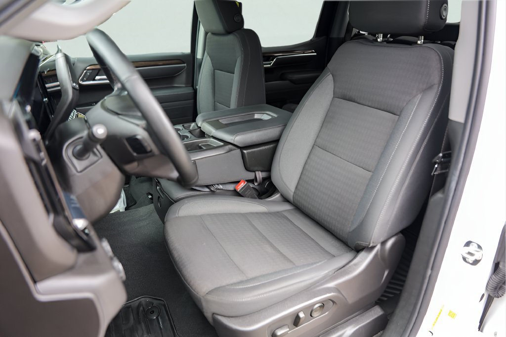 Used 2026 Chevrolet Silverado 1500 RST RWD image 9