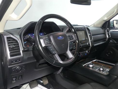 Used 2019 Ford Expedition Platinum AWD/4WD image 23