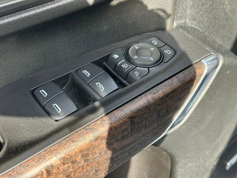 Used 2021 GMC Sierra 2500 Denali w/ Denali Ultimate Package image 18