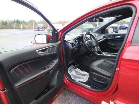 Used 2022 Ford Edge ST-Line image 14