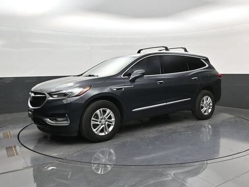 Used 2018 Buick Enclave Essence FWD image 3