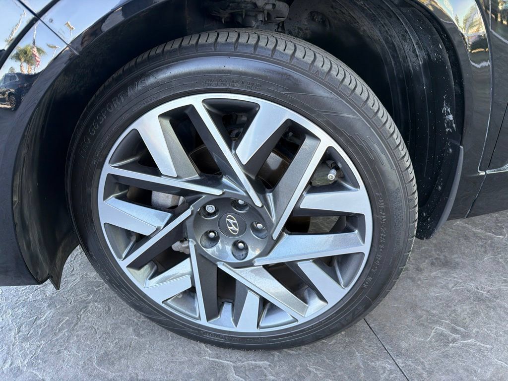 Used 2022 Hyundai Santa Fe Calligraphy FWD image 5