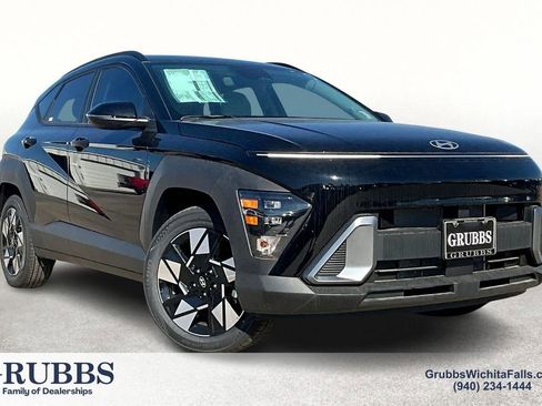 Used 2025 Hyundai Kona SEL image 1