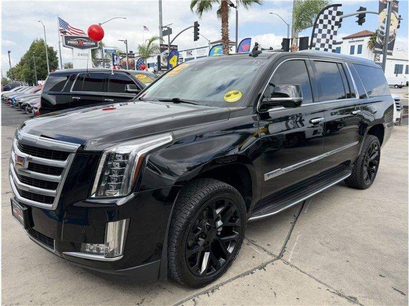 Used 2016 Cadillac Escalade ESV Luxury AWD/4WD image 9