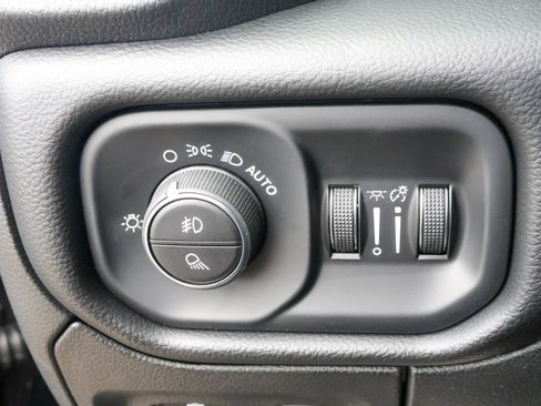 New 2027 RAM 1500 Laramie w/ Night Edition AWD/4WD image 32