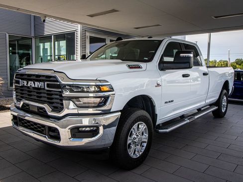 Used 2026 RAM 2500 Big Horn AWD/4WD image 11