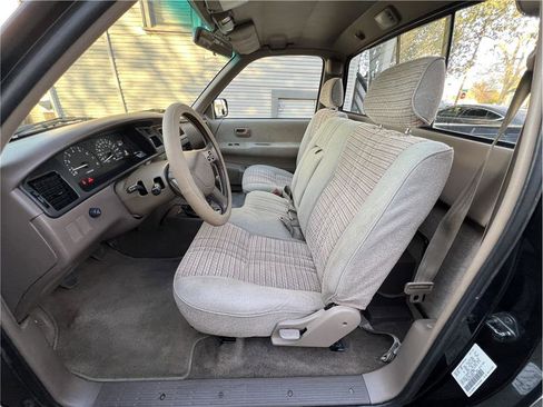 Used 1993 Toyota T100 SR5 image 12