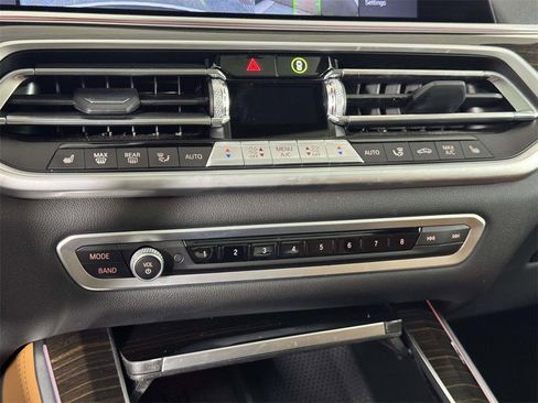 Used 2023 BMW X5 xDrive40i w/ Premium Package image 28