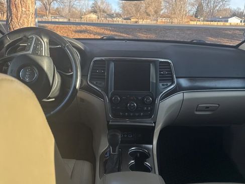 Used 2018 Jeep Grand Cherokee Limited w/ Trailer Tow Group IV image 8