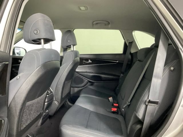 Used 2017 Kia Sorento AWD image 12