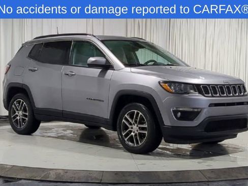 Used 2019 Jeep Compass Latitude image 2