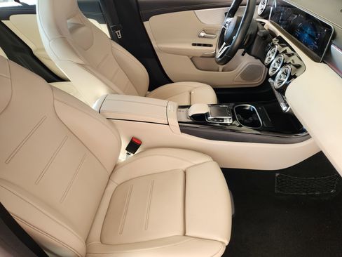 Used 2020 Mercedes-Benz CLA 250 image 15