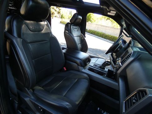 Used 2019 Ford F150 Raptor image 36