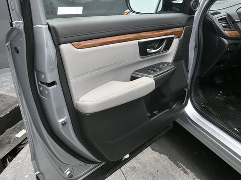 Used 2019 Honda CR-V EX image 16