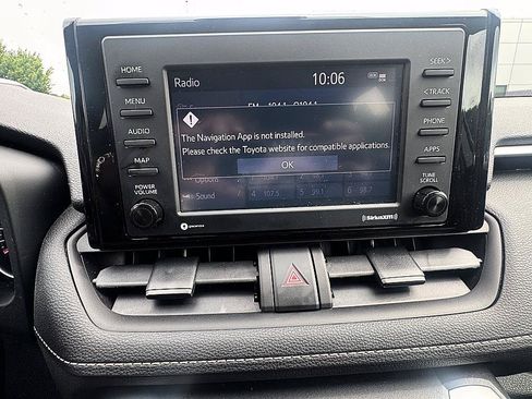 Certified 2022 Toyota RAV4 LE AWD/4WD image 13