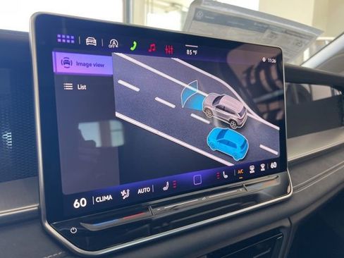 New 2026 Volkswagen Tiguan SE image 14