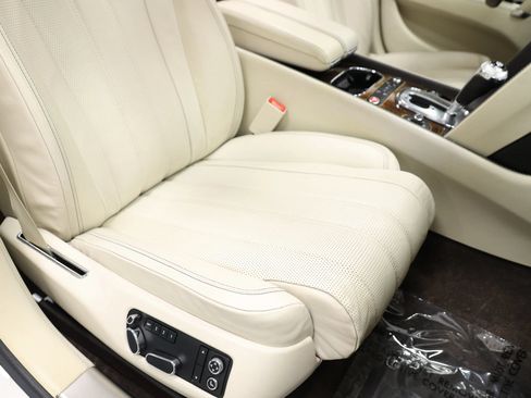 Used 2014 Bentley Flying Spur W12 AWD/4WD image 91