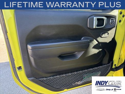 Used 2023 Jeep Wrangler Unlimited Sport AWD/4WD image 8