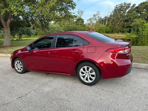 Used 2023 Toyota Corolla LE FWD image 4