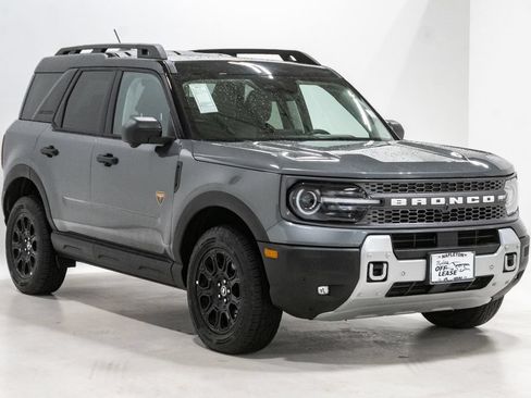 Used 2025 Ford Bronco Sport Badlands AWD/4WD image 6