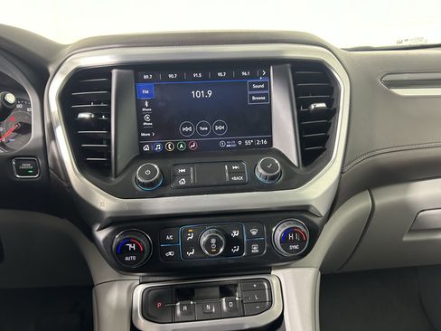 Used 2023 GMC Acadia SLT image 22