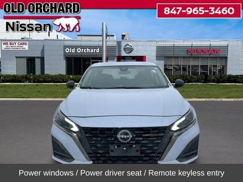 Used 2024 Nissan Altima 2.5 SR image 3