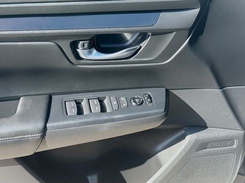 Used 2025 Honda CR-V LX image 16
