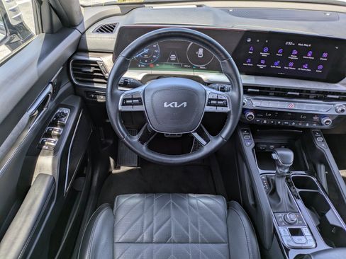 Certified 2025 Kia Telluride SX Prestige X-Line AWD/4WD image 14