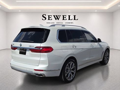 Used 2022 BMW X7 xDrive40i w/ Premium Package AWD/4WD image 4