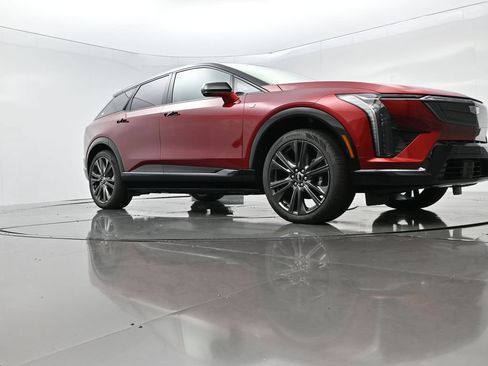 New 2027 Cadillac Optiq Premium Sport w/ LPO, Floor Liner Package AWD/4WD image 45