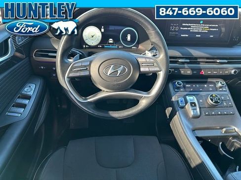 Used 2024 Hyundai Palisade Calligraphy image 18