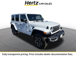 Used 2025 Jeep Wrangler Unlimited Sahara AWD/4WD video 1