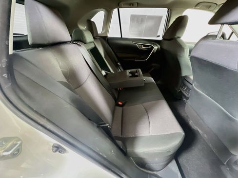 Used 2019 Toyota RAV4 XLE w/ Convenience Package image 25