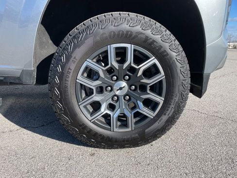 Used 2024 Chevrolet Colorado Z71 w/ Z71 Convenience Package 2 image 51