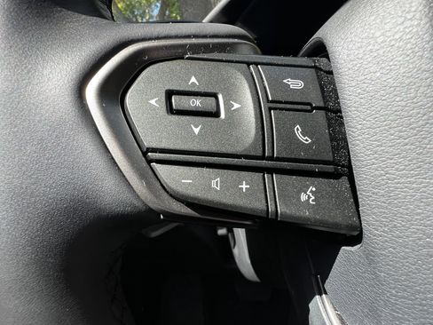 Used 2025 Lexus NX 250 FWD w/ Towing Package (2000 Lbs) image 18