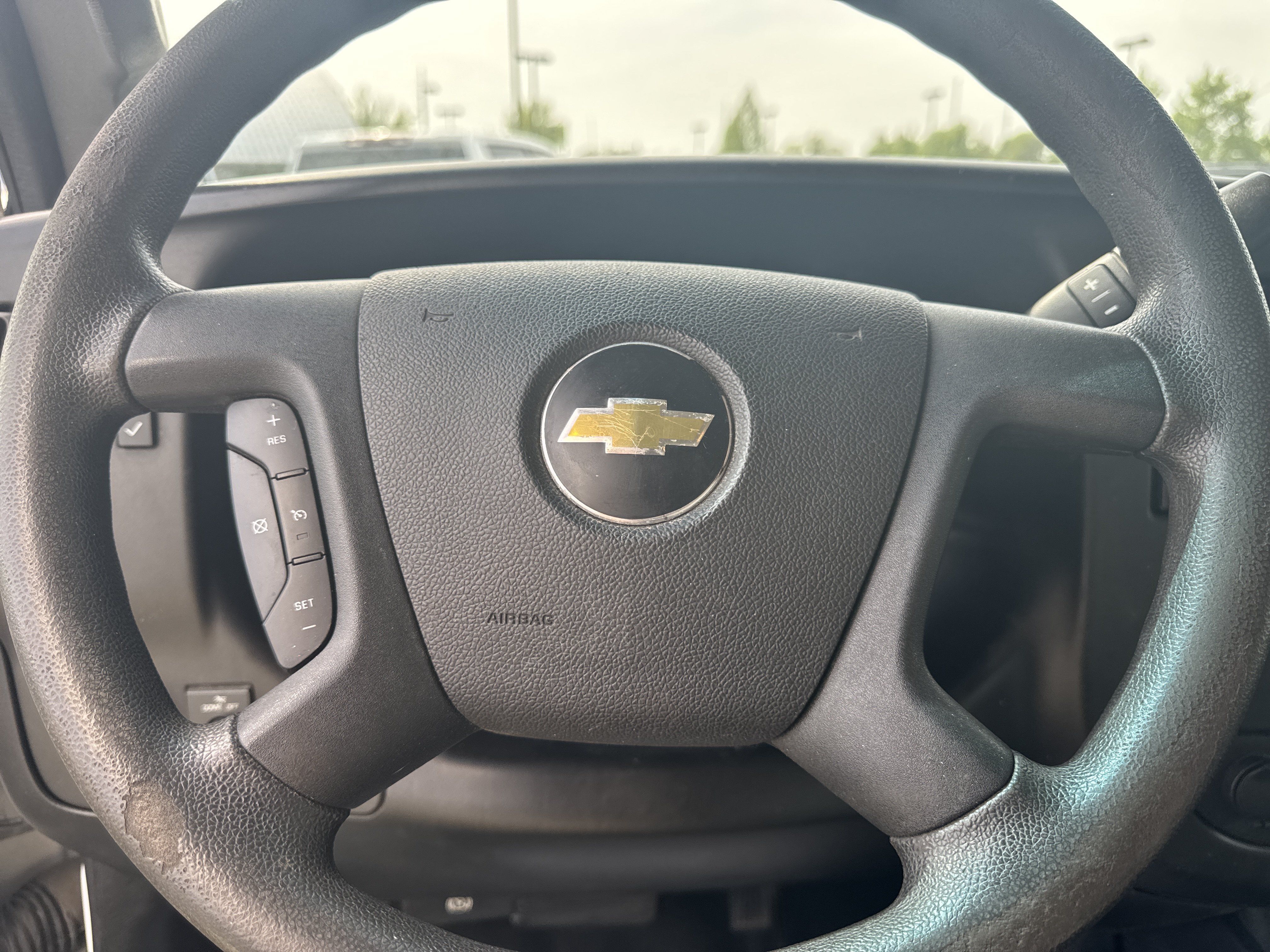 Used 2018 Chevrolet Express 3500 Extended w/ Driver Convenience Package RWD image 17