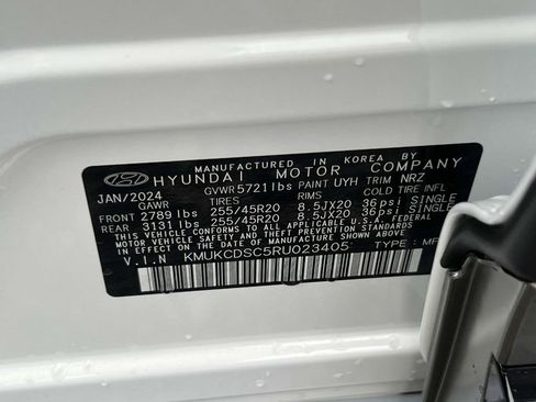 Used 2024 Genesis GV60 Advanced image 18