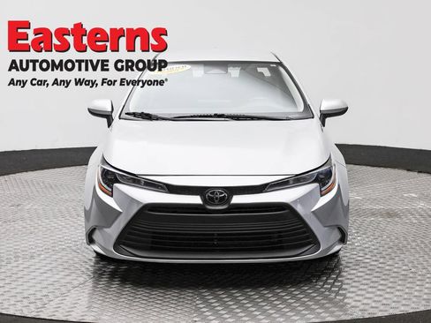Used 2024 Toyota Corolla LE FWD image 2
