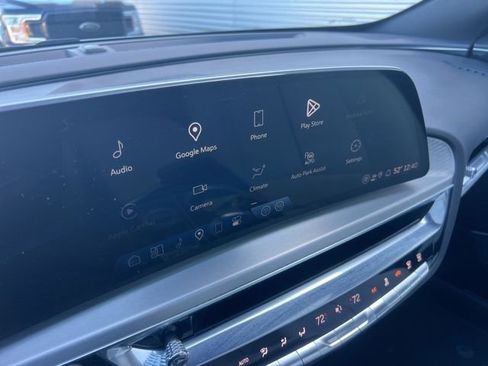 Used 2024 Cadillac Lyriq Luxury image 18