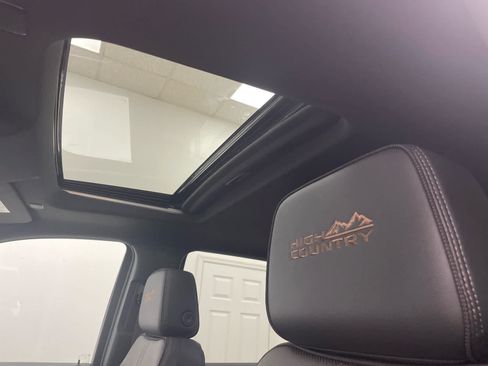 New 2026 Chevrolet Silverado 1500 High Country w/ High Country Premium Package AWD/4WD image 8