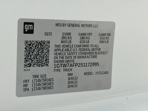 Used 2025 GMC Savana 2500 w/ Driver Convenience Package RWD image 23