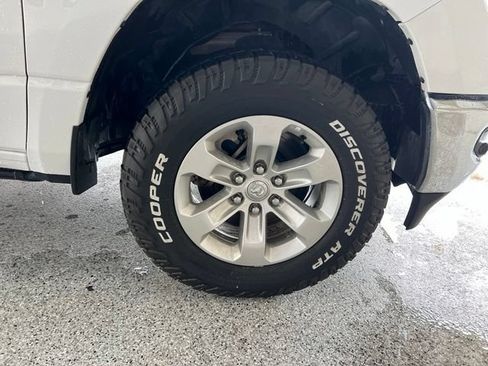 Used 2024 RAM 1500 Laramie AWD/4WD image 8