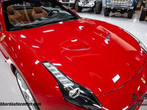 Used 2016 Ferrari California T image 34