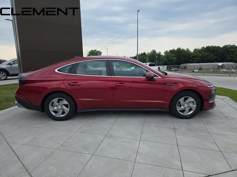 Certified 2025 Hyundai Sonata SE FWD image 6