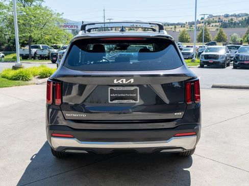 Certified 2026 Kia Sorento S AWD/4WD image 6