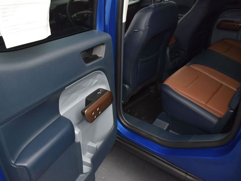 Certified 2024 Ford Maverick Lariat FWD image 19