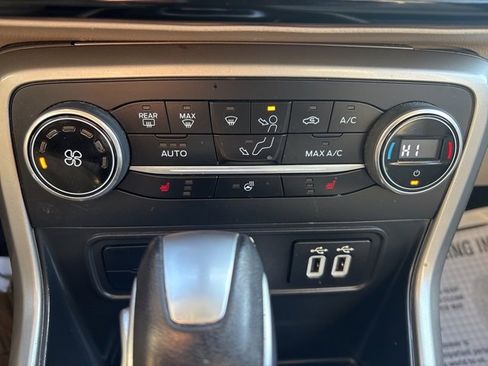 Used 2020 Ford EcoSport Titanium image 16