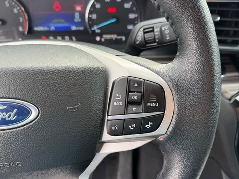 Used 2023 Ford Explorer Limited image 16