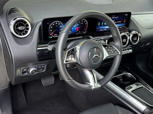Used 2026 Mercedes-Benz GLA 250 image 16